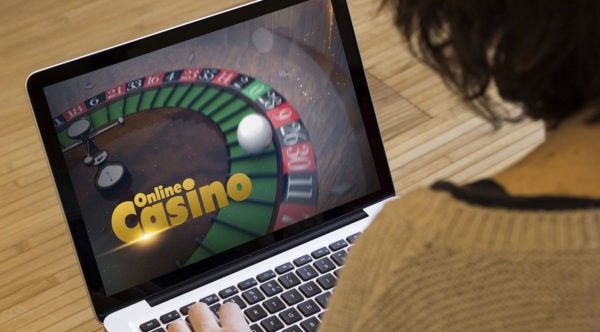 how to play at an online casino.